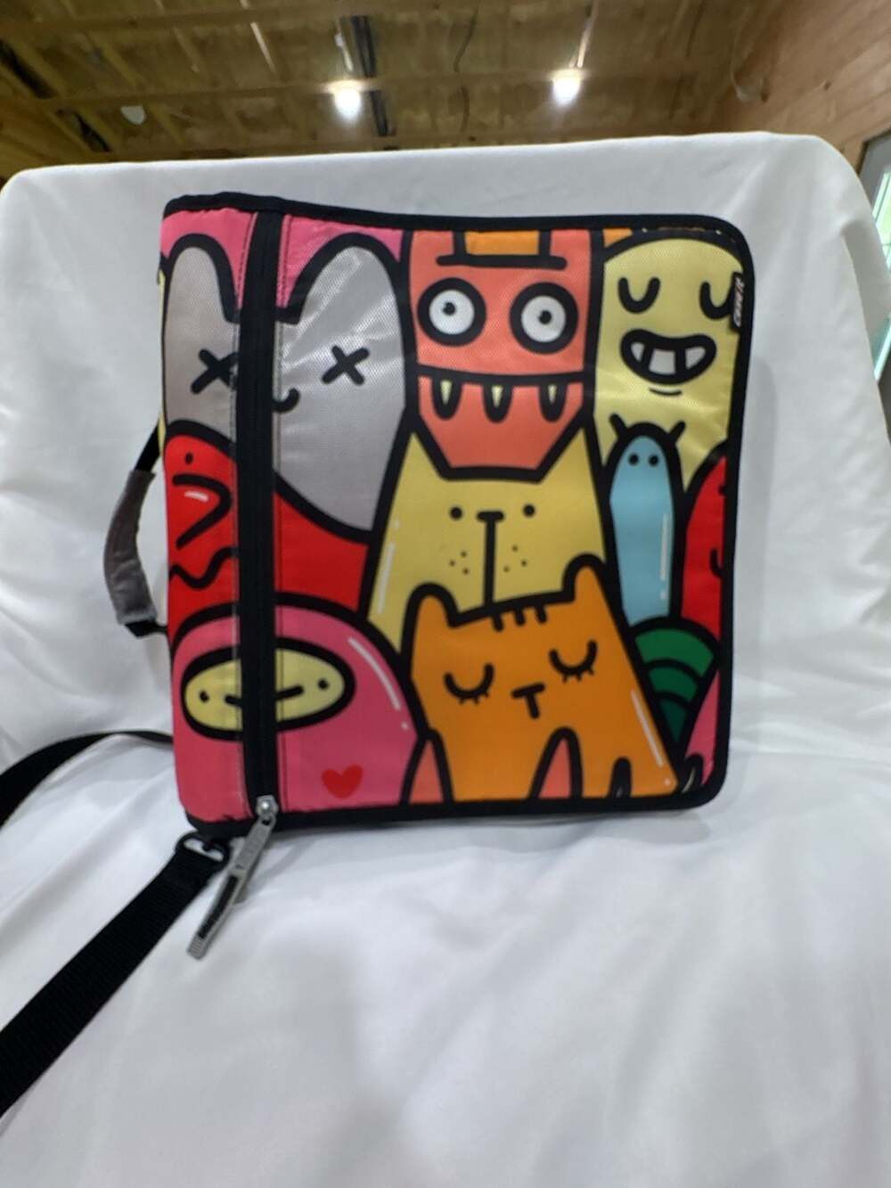 Case-it PrintMighty 3-Ring Zipper Binder with Funny Critters Print